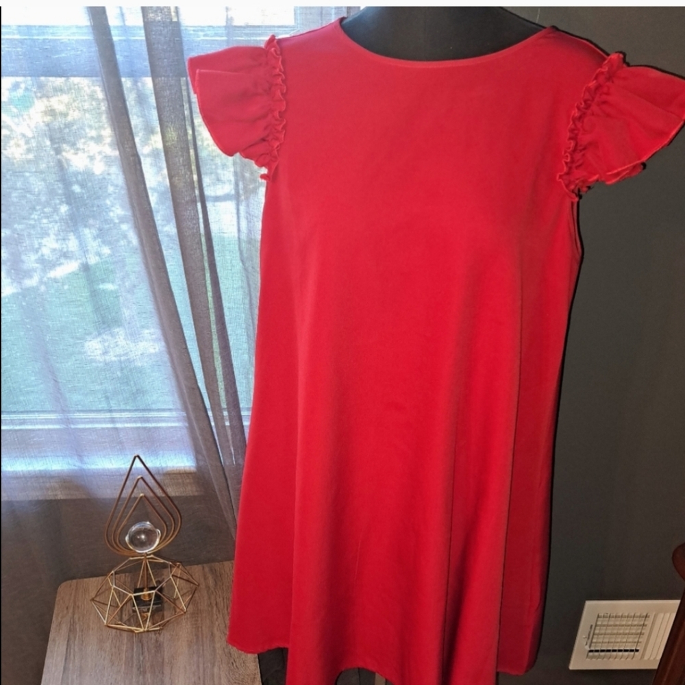 Red Dress Mini. Size Large. Ruffled sleeve caps